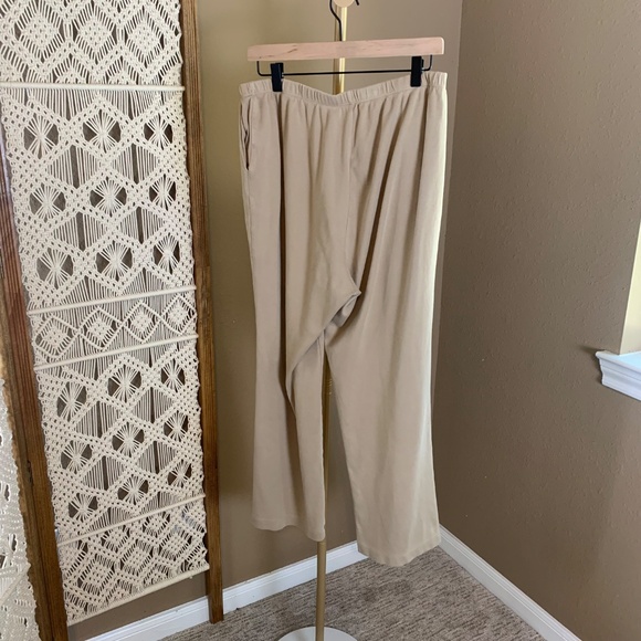 Lands' End 100% Cotton Pull-On Pants - Size Large (14-16) - Taupe - Picture 2 of 8